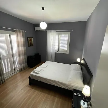 Tomorr View - Entire Floor With Veranda And Office Apartment