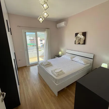 Appartamento Tomorr View - Entire Floor With Veranda And Office *