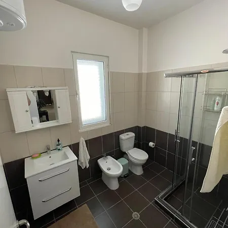 Tomorr View - Entire Floor With Veranda And Office Appartamento Berat