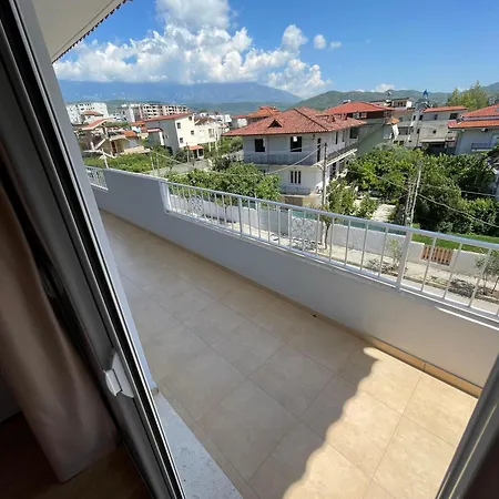Tomorr View - Entire Floor With Veranda And Office