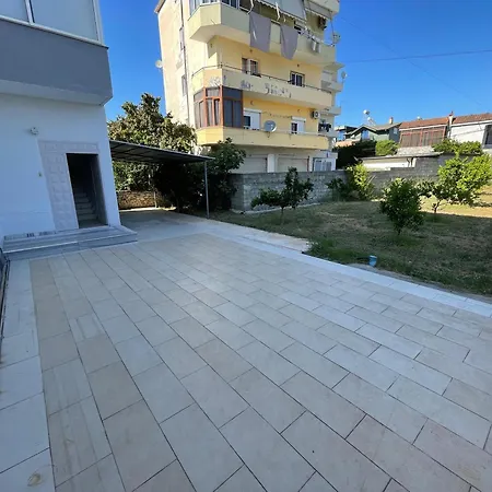 Tomorr View - Entire Floor With Veranda And Office Appartamento